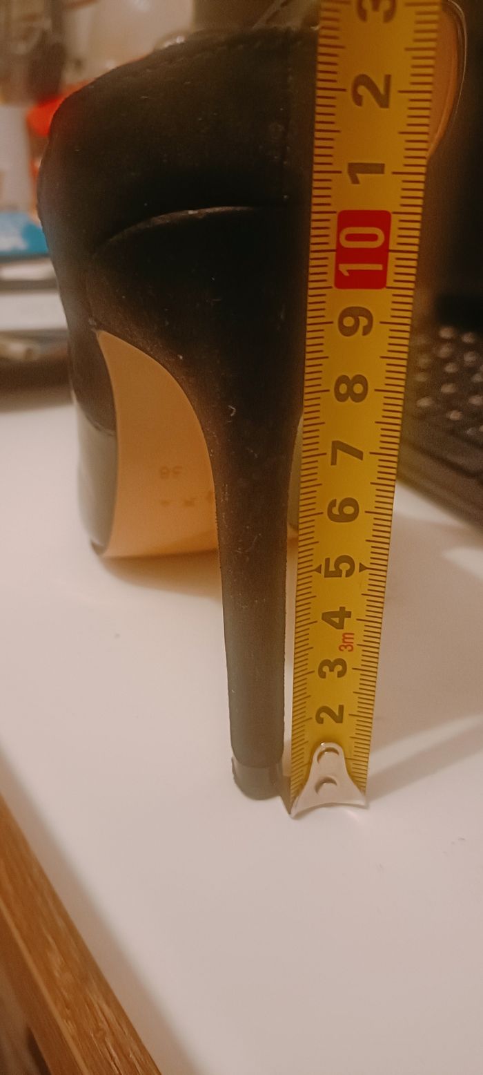 Escarpins vernis Zara comme neuf taille 38 - photo numéro 3