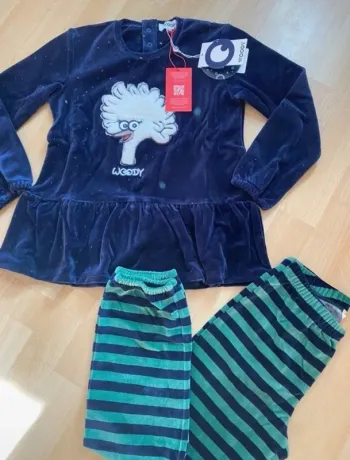 Superbe Pyjama en velours Woody taille 8 ans val 49e Neuf
