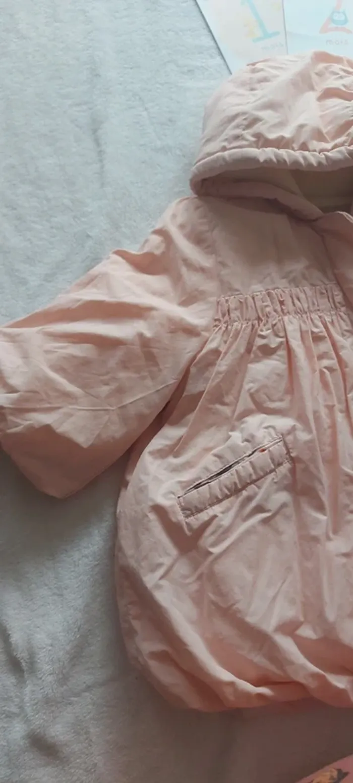 Manteau burberry bébé fille 12 mois - photo numéro 5