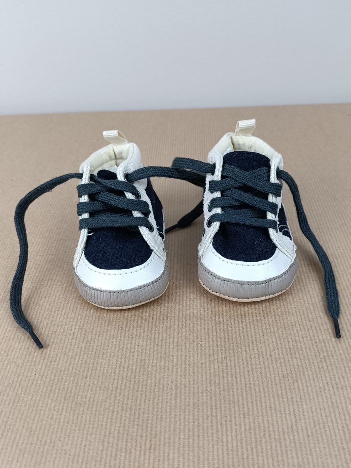 basket BabyGap garçon 0 / 3 mois NEUF - photo numéro 2