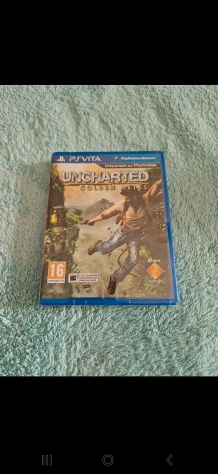 Uncharted golden abyss neuf ps vita