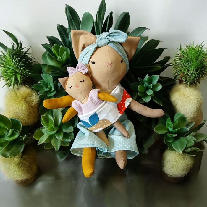 Poupée chat et son bébé