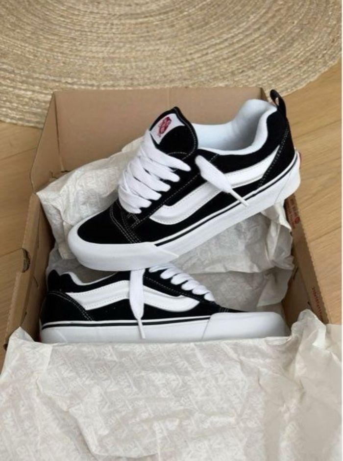 Vans Knu Skool noir et blanc