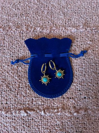 Boucles d’oreilles soleil bleu marbré
