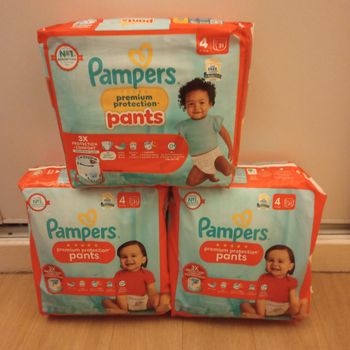 Pampers premium protection Pants taille 4(93 couches)