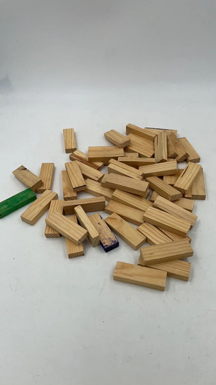 Lot de 51 pièces de construction en bois style Kapla