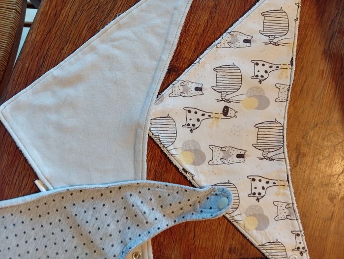 Lot 4 bavoirs bandanas anti bavouille - photo numéro 2