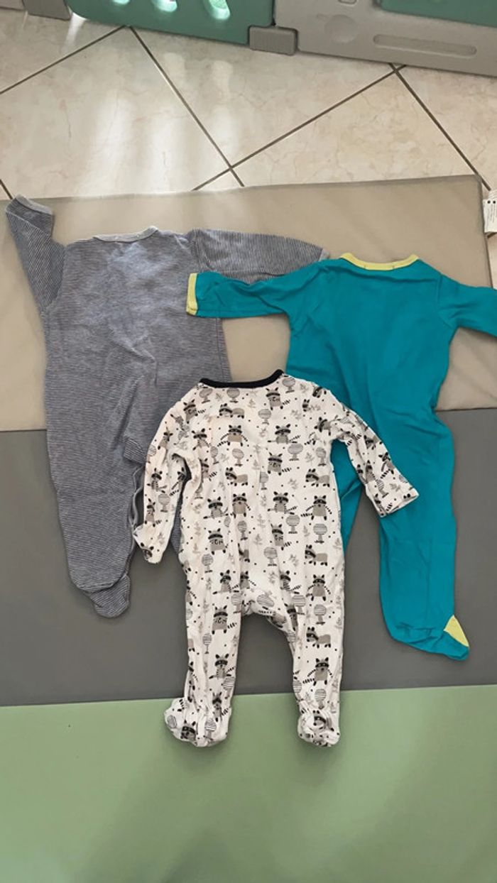Lot de 3 pyjamas fins 9 mois - photo numéro 5