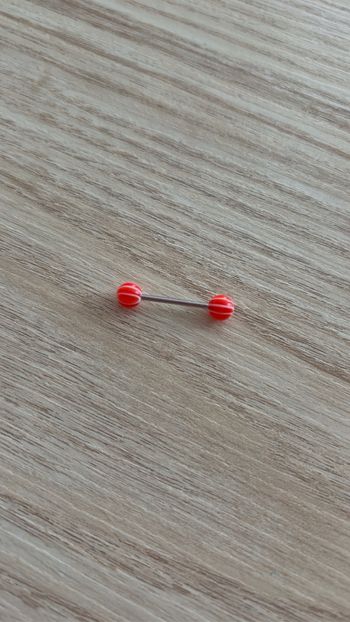 Piercing à la langue en acier inoxydable