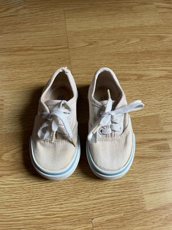 Baskets en toile taille 22