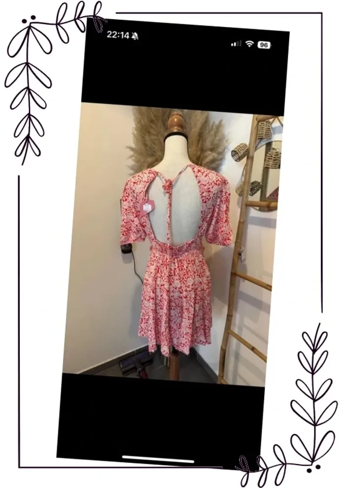 Robe d’été fleurie rouge et blanche neuve - photo numéro 3