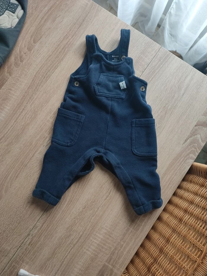 Lot de 2 salopettes taille 9 mois de chez Kiabi - photo numéro 5