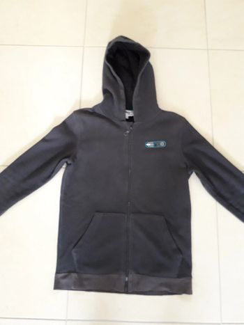 Gilet polaire gris foncé t 12 ans