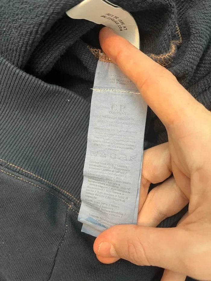sweat CP company bleu marine avec rond à la manche et QR code taille M 612 - photo numéro 6