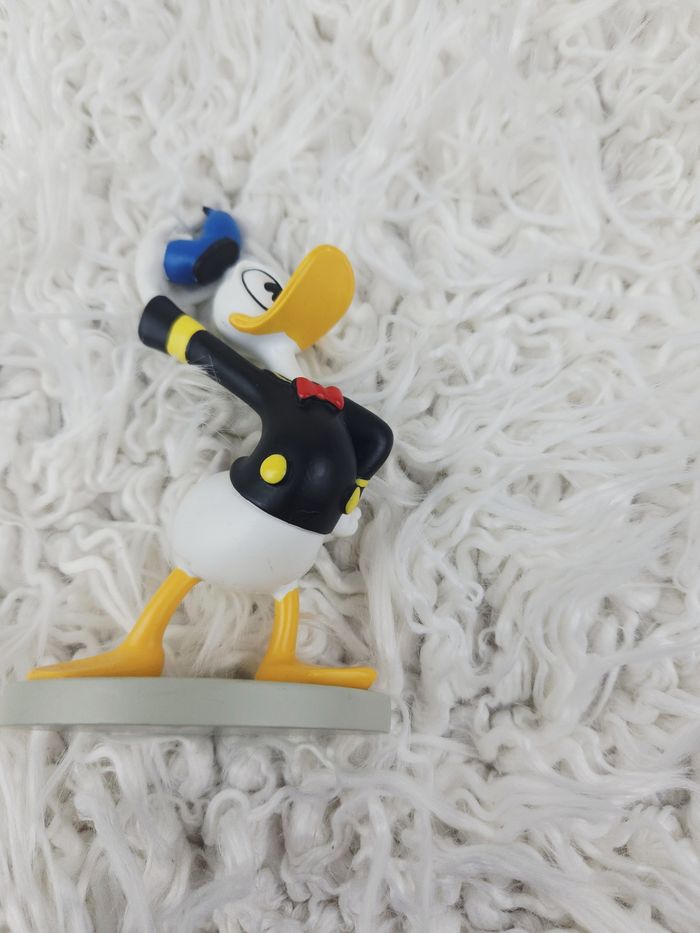 Figurine décorative en résine peinte à la main Donald Duck marque Disney 🎅 - photo numéro 2