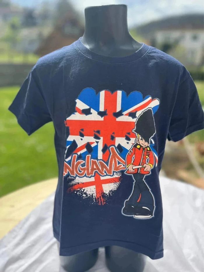 T shirt bleu marine 5/6 ans 116