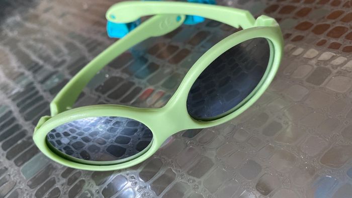 Lunette de soleil bébé