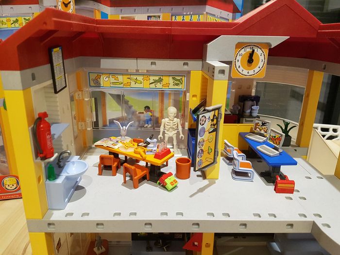 Boîte école playmobil set 4324 date de 2009 + scène du passage piéton - photo numéro 4