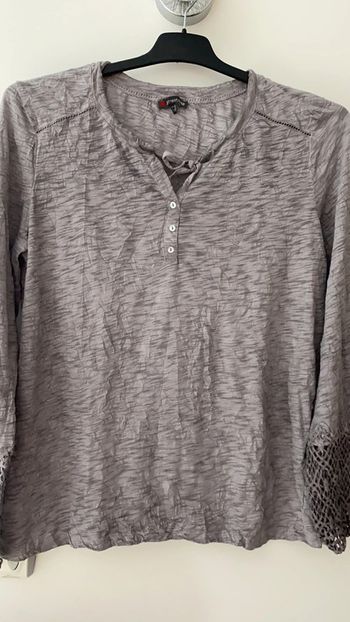 Tee shirt street one