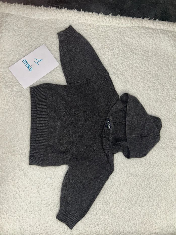 Pull bébé avec capuche