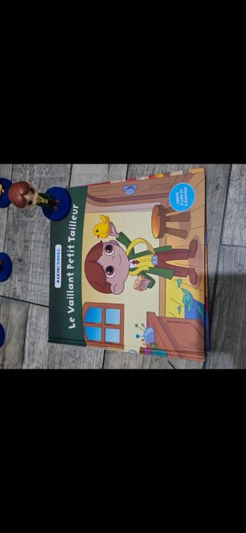 Hachette 7 Audioconte livre et figurine audio conte