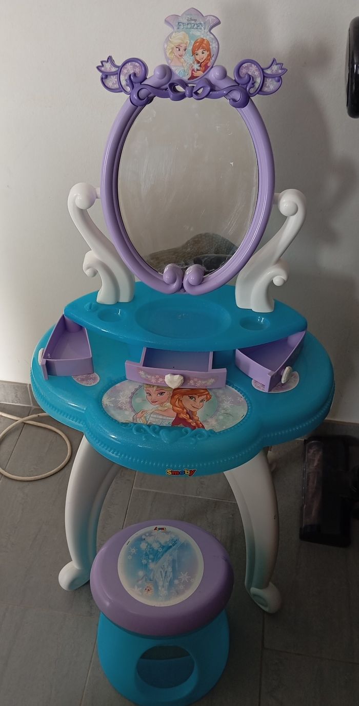 Coiffeuse reine des neiges