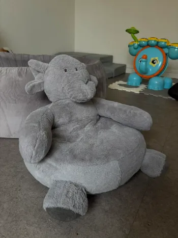 Petit pouf éléphant