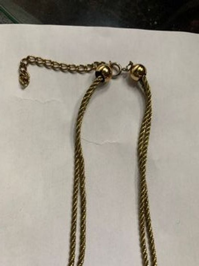 Collier perles et pompom - photo numéro 5