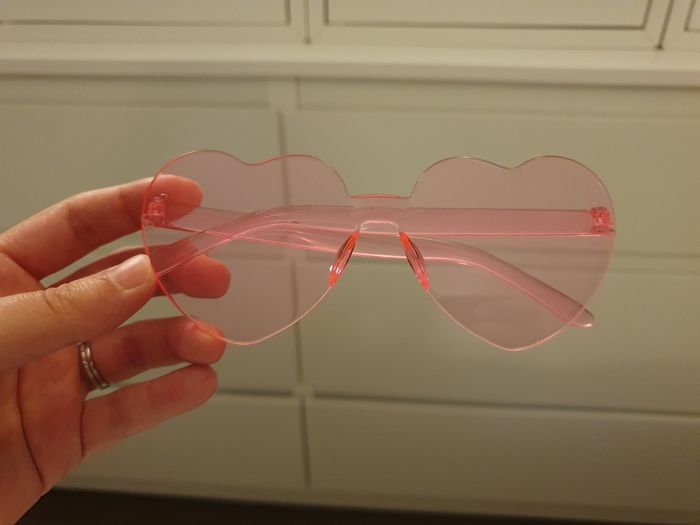 Lunettes transparentes roses en forme de cœur - photo numéro 2