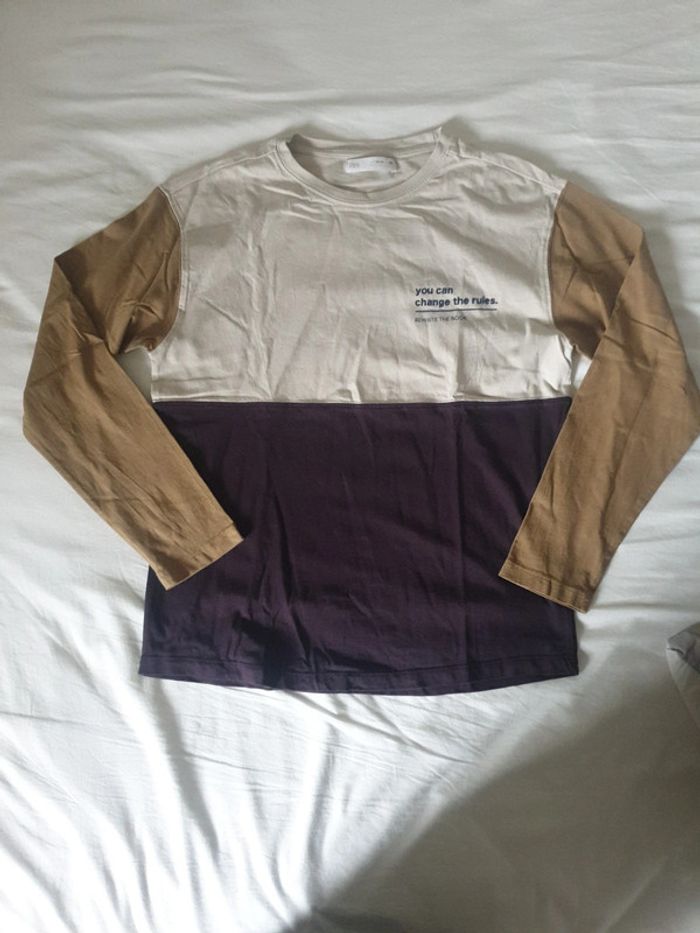 Neuf Tee-shirt manches longues garçon Taille 13 14 ans marque Zara