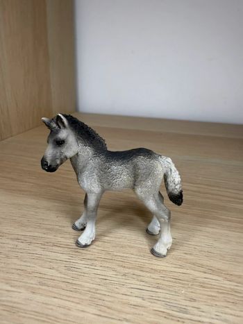 Poulain fell Schleich