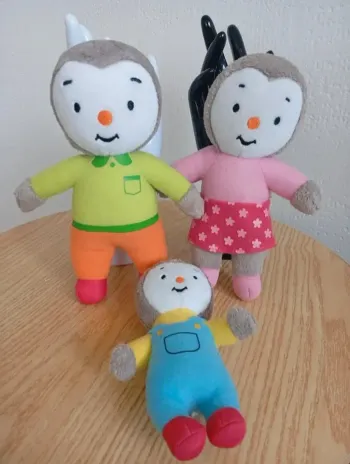 Lot peluches T'choupi et ses parents dessin tchoupi et doudou