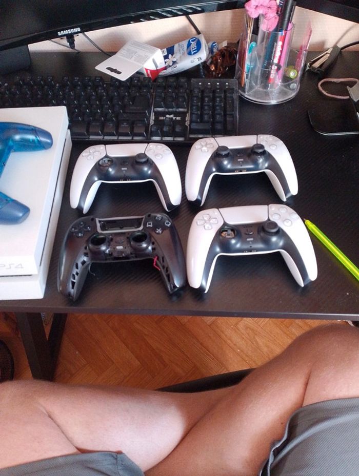 Lot de 4 manettes PS5 HS