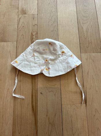 Bob chapeau brodé Carrément Beau 44