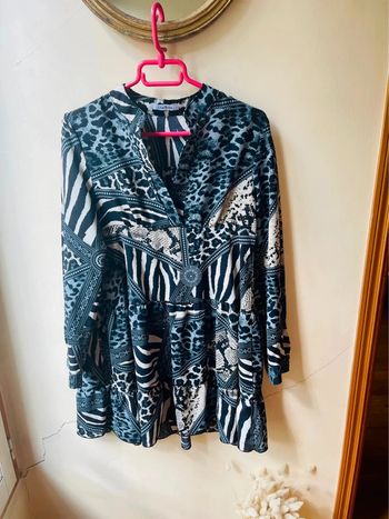Sublime robe fluide décolleté en V manche longue à motif Lilie rose