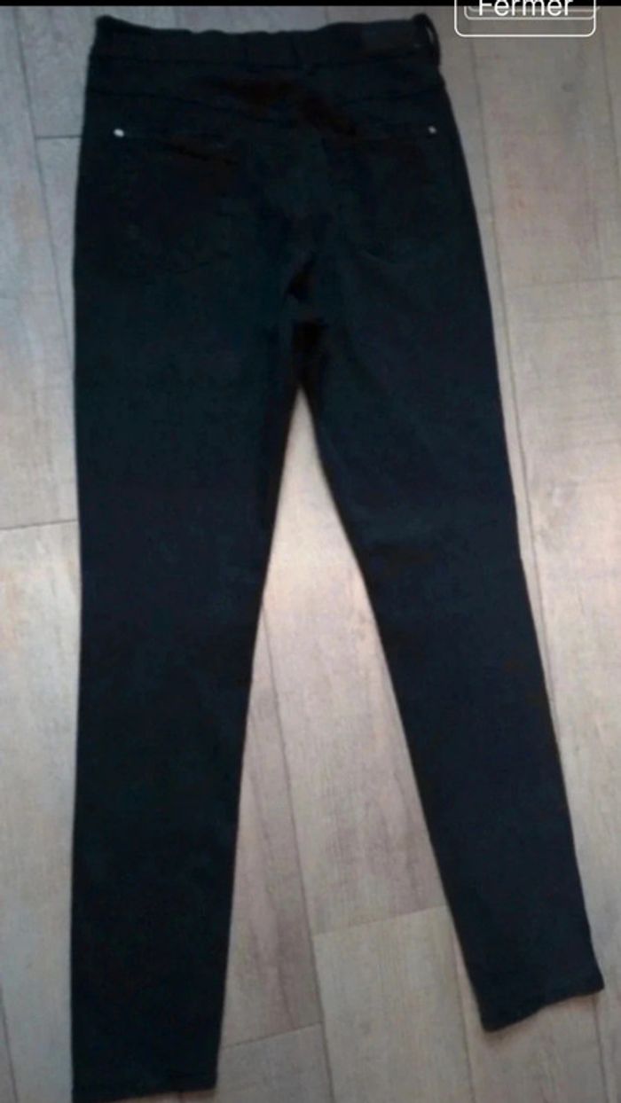 Pantalon - photo numéro 3