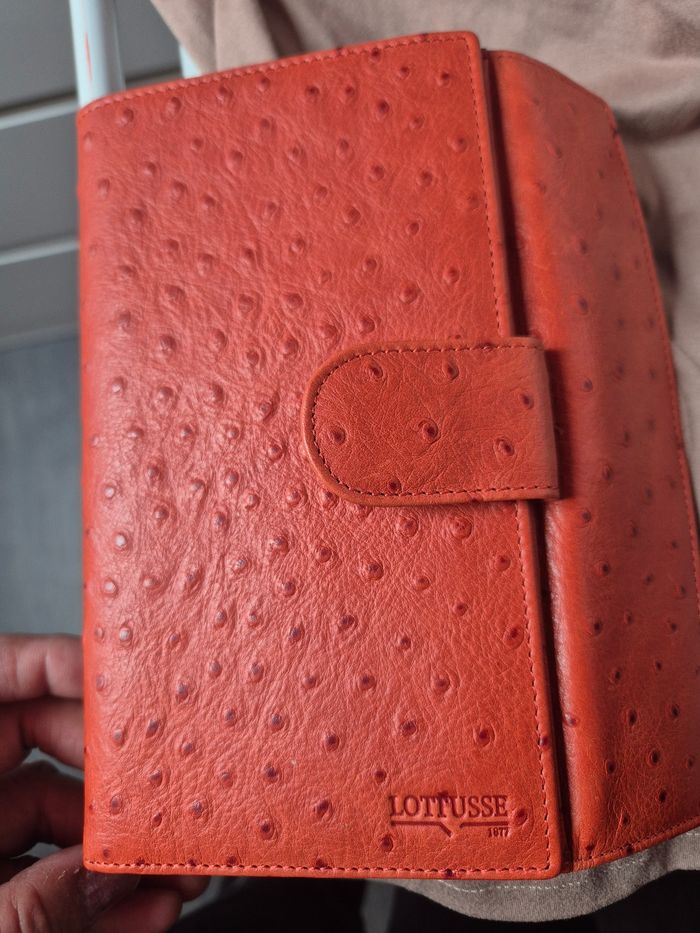 Portefeuille lottusse - photo numéro 2