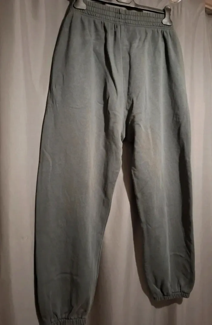 Jogging gris Nike taille L Neuf - photo numéro 3