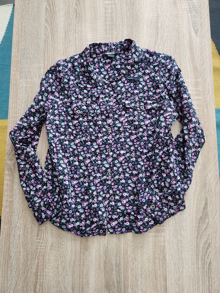 Chemise fleurie