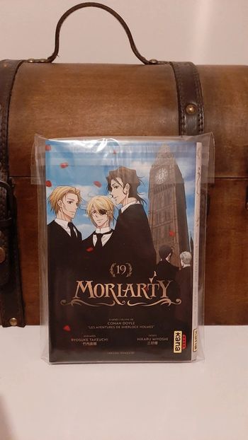 Manga Moriarty tome 19 jaquette exclusive Momie