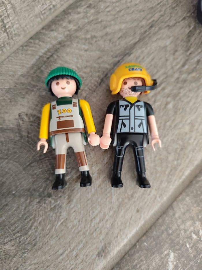 Jeep safari et deux personnages playmobil - photo numéro 3