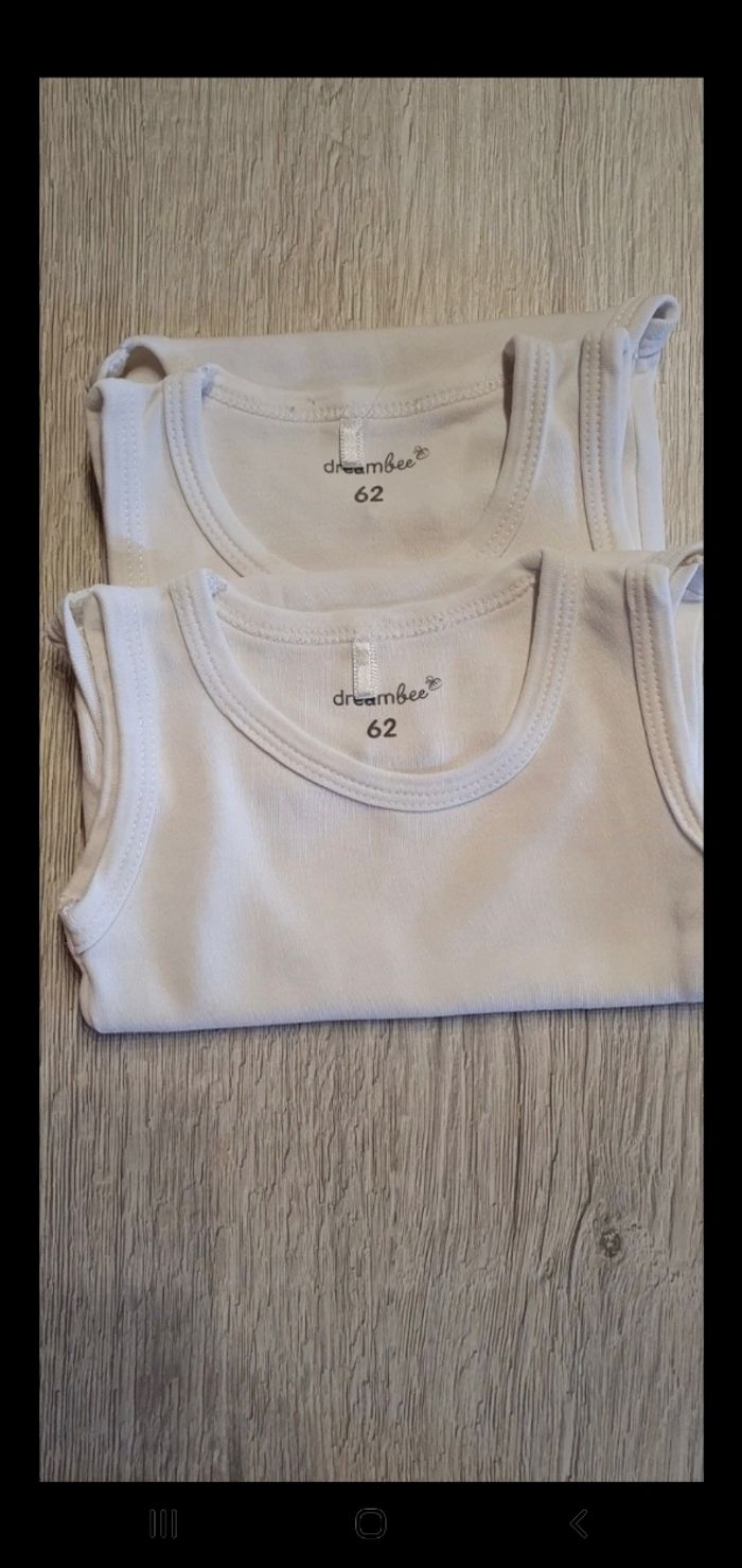 Lot de 2 bodies sans manche