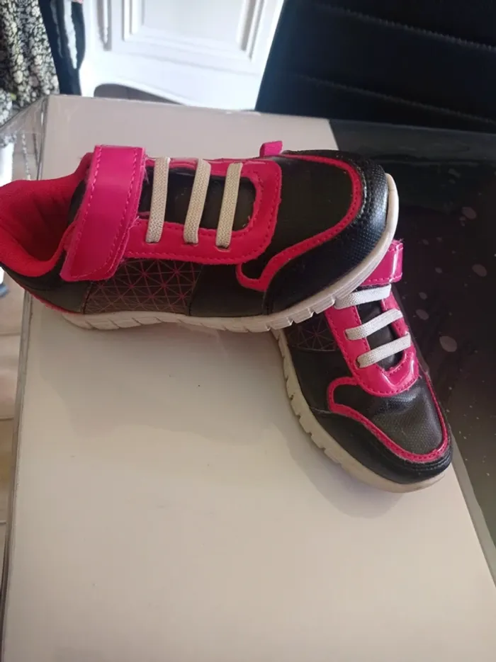 Basket petite fille rose et noir
