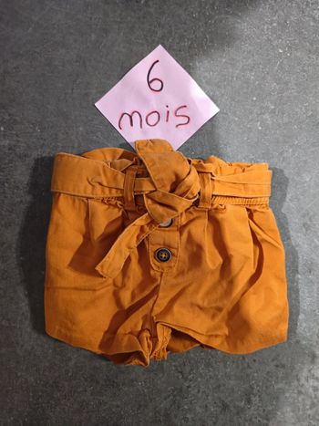 Short moutarde 6 mois