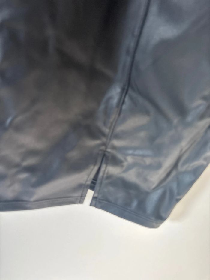 Robe courte à bretelles effet similicuir H&M - photo numéro 2