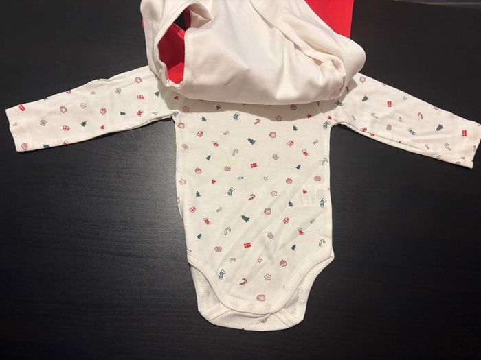 Lot de 3 bodies « Mon petit cœur » Manches longues Mots d’enfants Taille 12 mois. - photo numéro 3