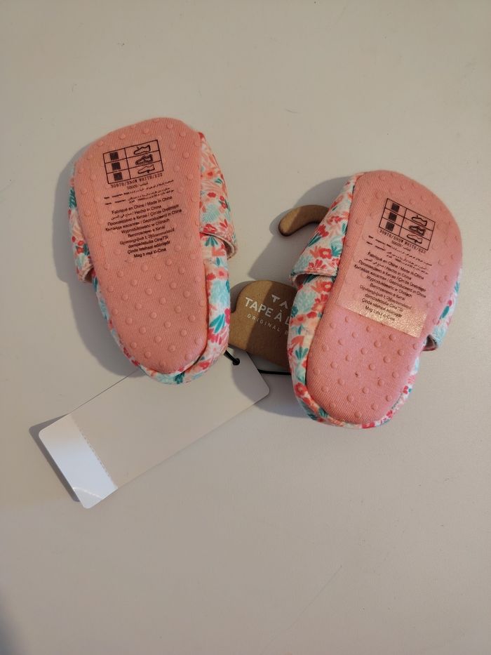 Chausson fille fleurie 15/17 tape à l'oeil - photo numéro 2