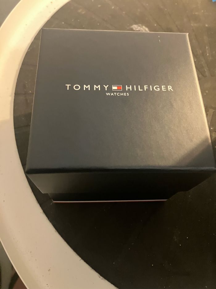 Montre tommy Jordan bleue neuve - photo numéro 7