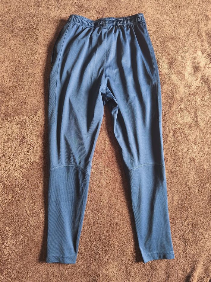 Pantalon jogging bleu marine Nike 10 12 ans - photo numéro 2