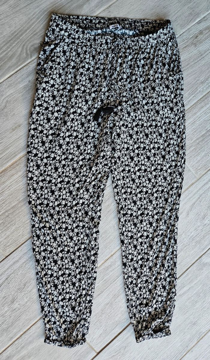 Pantalon fleurie fluide 42
